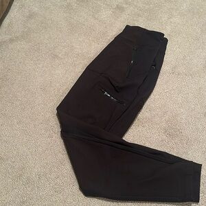 Athleta leggings with pockets